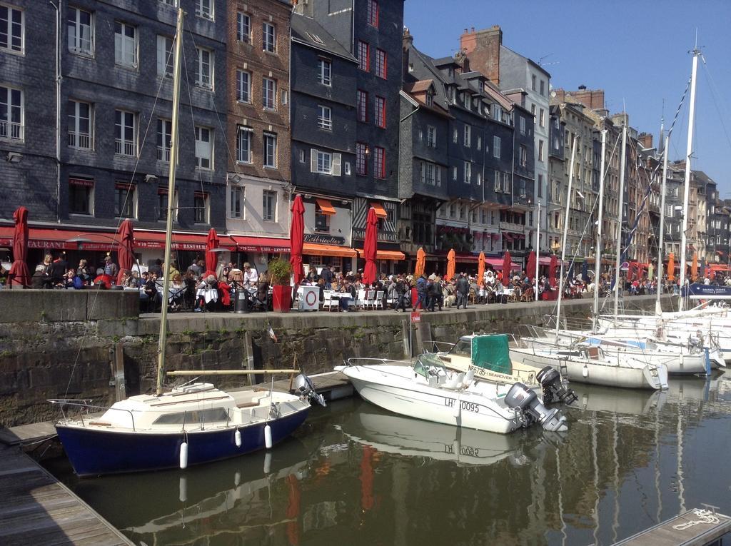 Lamaison Du Phare Honfleur Chambres D'Hotes Et Jacuzzi Prive Eksteriør billede